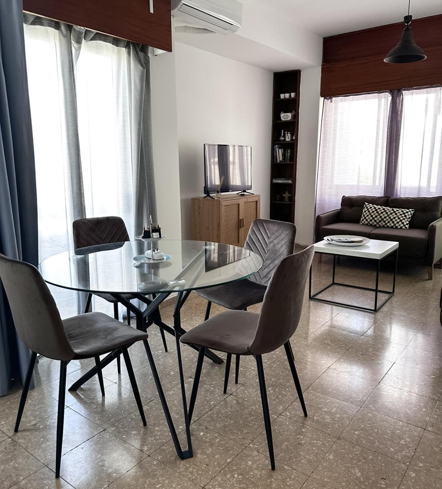 Comfortable Engomi Apartment Nicósia Exterior foto